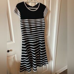 Betsy & Adam A-Line flare Dress - sz 14 excellent condition!! 🖤🤍